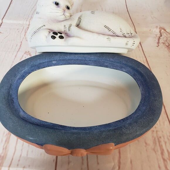 Vintage 80s Silvestri Ceramic White Cat Covered Bowl 7" Farmhouse Trinket Dish - Picture 4 of 10